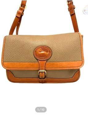DOONEY AND BOURKE Surrey
Two Tone AllWeather Leather
Crossbody Handbag, vintage
